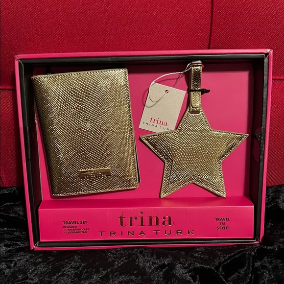 Trina Turk Gold Travel Set - Picture 1 of 1